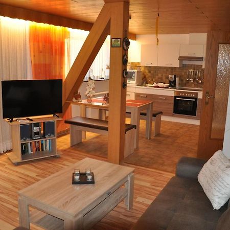 Rentrisch Am Waldrand Apartment Sankt Ingbert Bagian luar foto