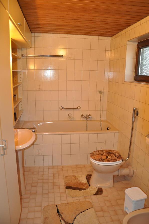 Rentrisch Am Waldrand Apartment Sankt Ingbert Bagian luar foto