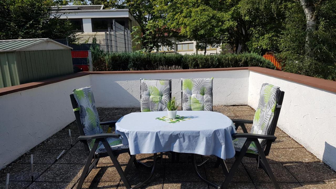Rentrisch Am Waldrand Apartment Sankt Ingbert Bagian luar foto